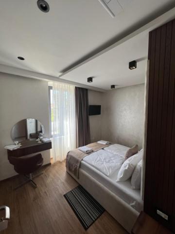 Hotel Palace San Valentino Umag Exterior photo